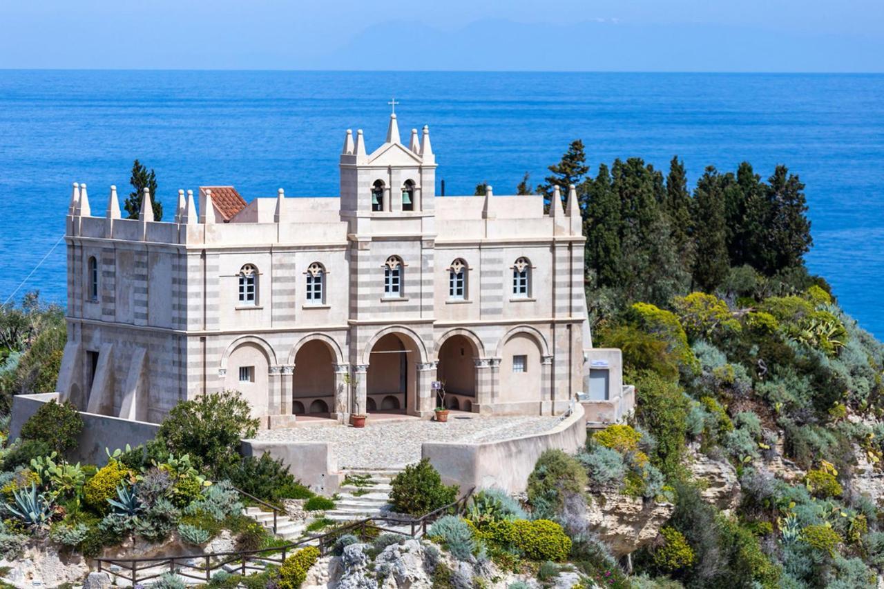 Solmaris Tropea Rooms & Suites Exterior photo