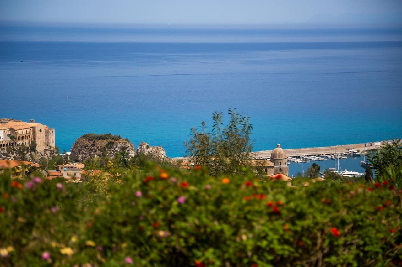 Solmaris Tropea Rooms & Suites Exterior photo